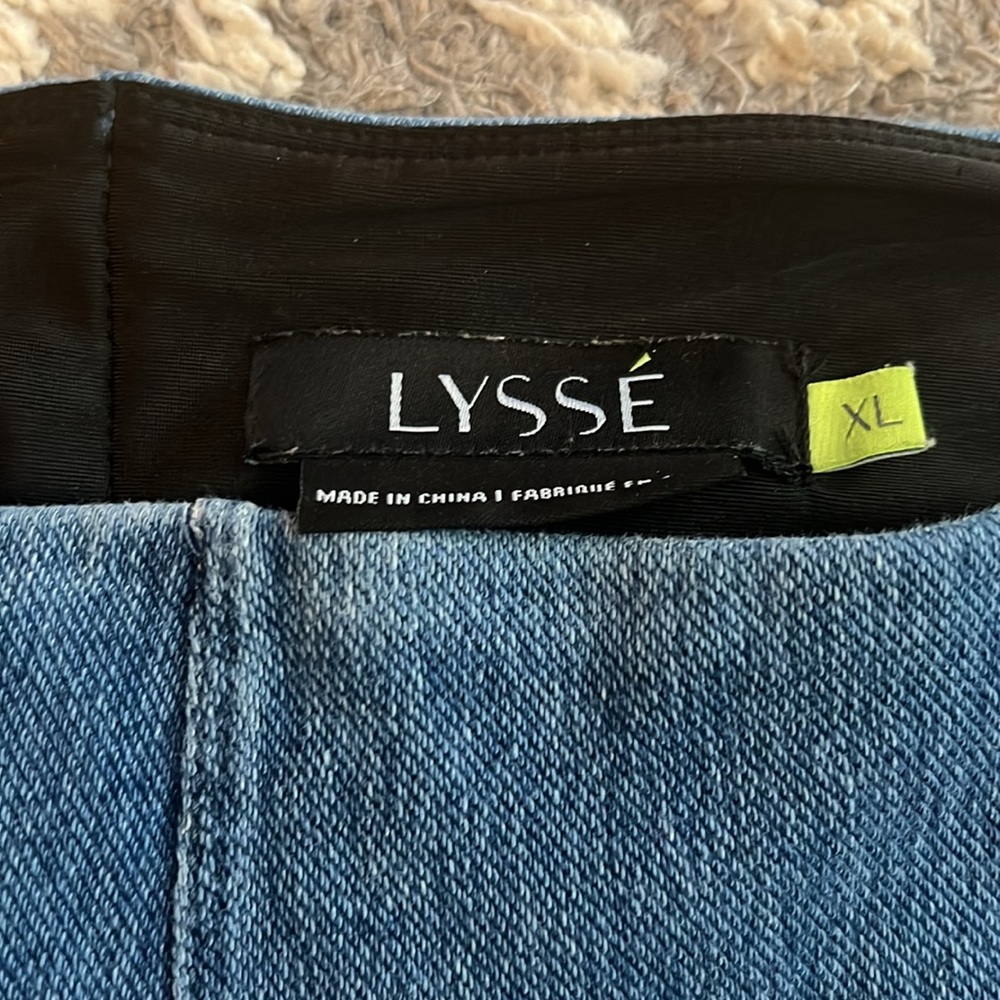 Lyssé step-hem denim jeggings, medium blue, size XL EUC! - Picture 3 of 5